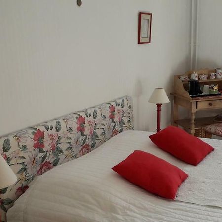 Chambre D'Hotes Marchand Angers Exterior foto