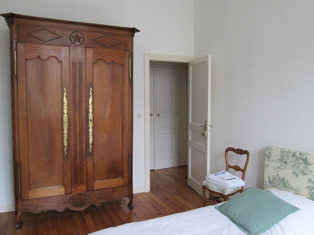 Chambre D'Hotes Marchand Angers Exterior foto