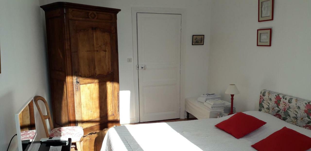 Chambre D'Hotes Marchand Angers Exterior foto